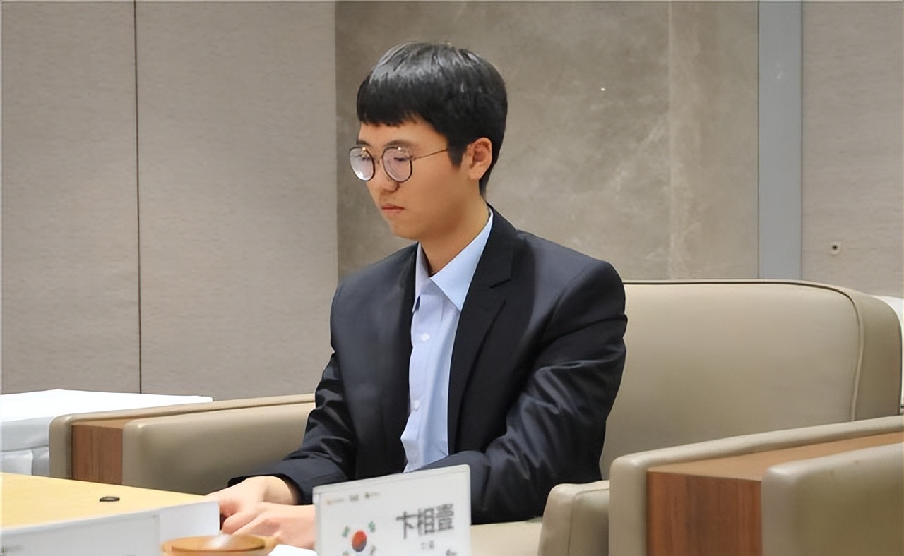 王星昊胜申真谞第三局,王星昊夺冠后柯洁的感受