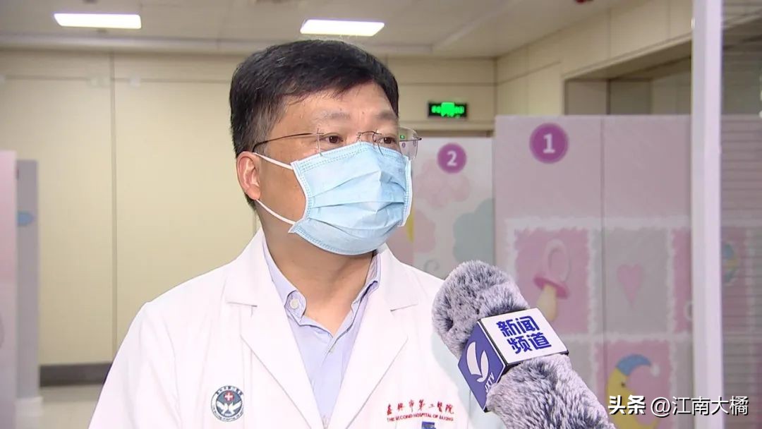 小男孩去医院做手术,小男孩做手术跑了