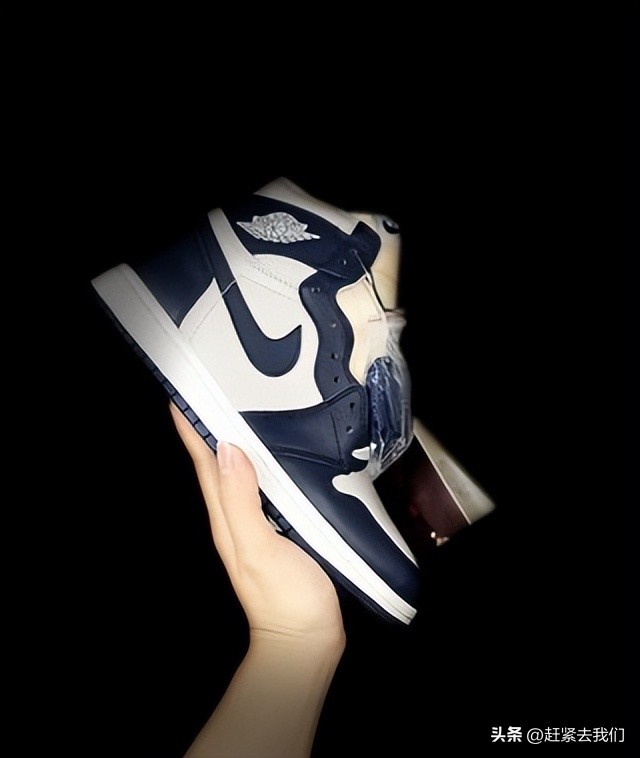 复古蓝色配什么颜色好看,黑色和复古蓝哪个颜色好搭配