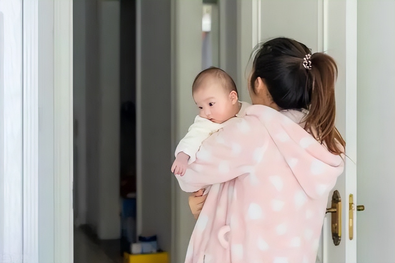 怎么快速哄宝宝入睡4月龄,如何快速哄宝宝入睡