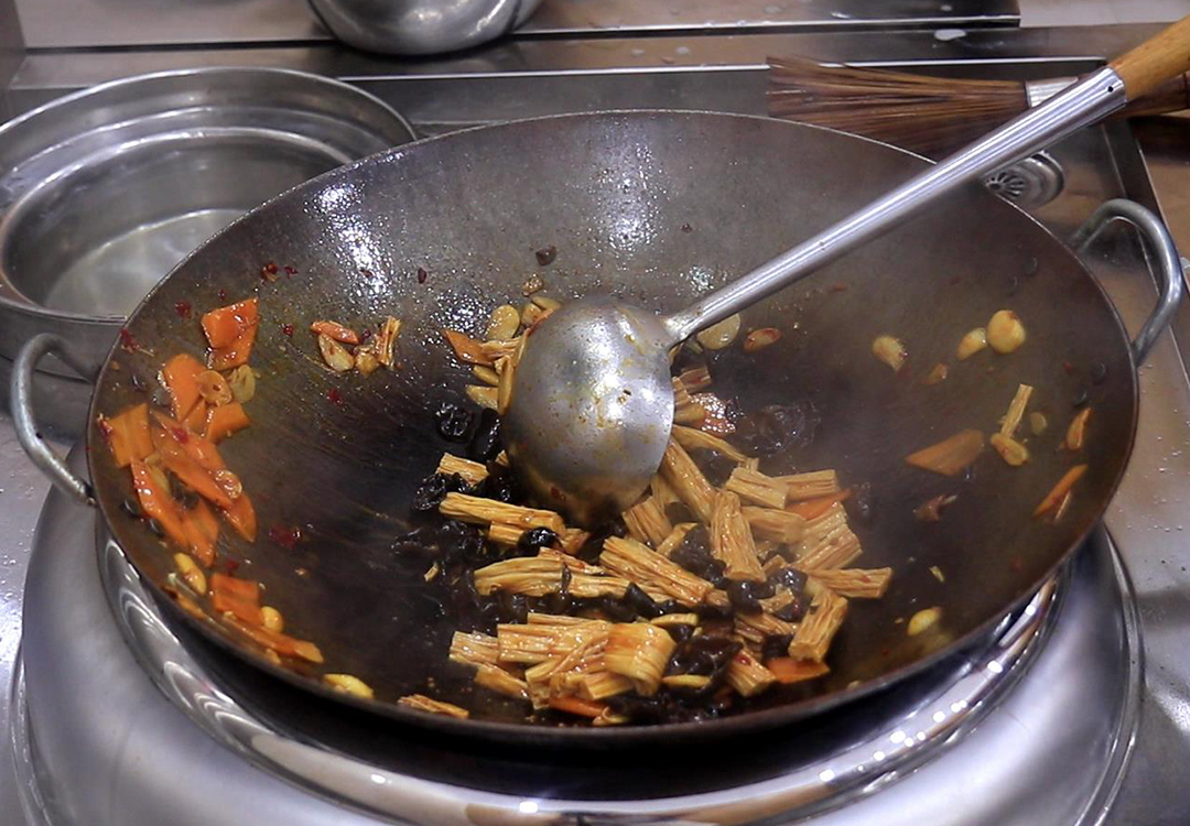 中老年人常吃五种食物补钙最好,中老年人喝牛奶还是奶粉补钙好