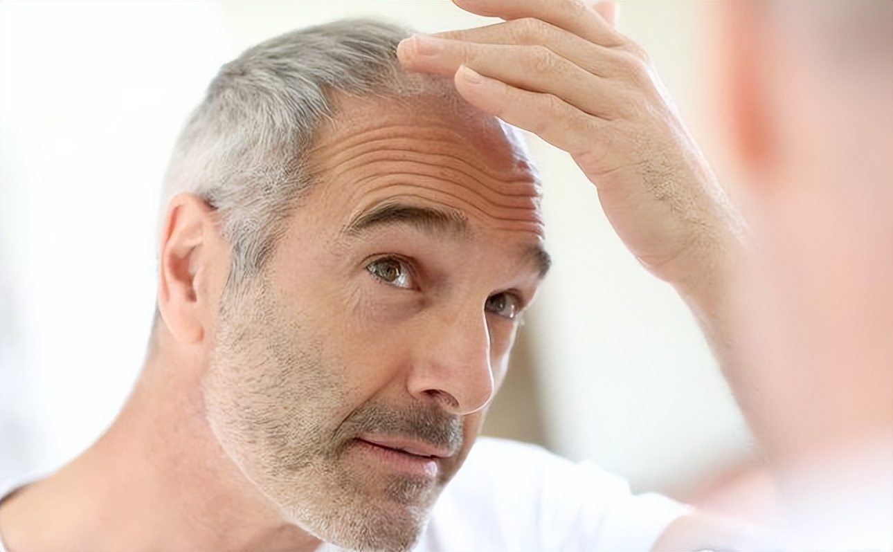 什么迹象可以看出男人衰老了,男人进入衰老期的四大表现