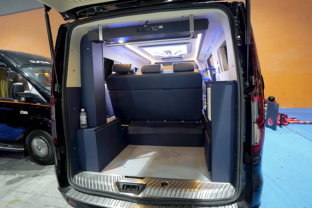 C本可开，主打个性定制化！搏创全顺升顶商旅房车满足7口之家出行