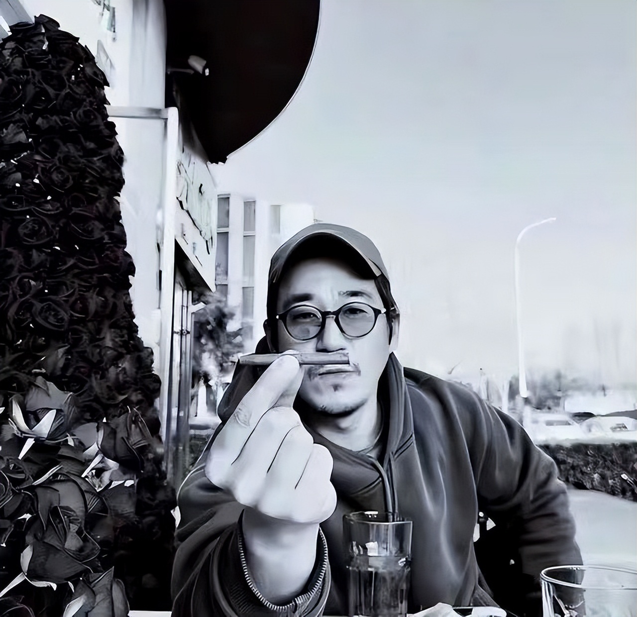 张国立张默事件,张国立谈论张默