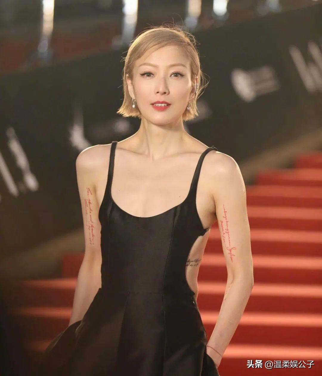 梁洛施大合照,梁洛施的富贵生活