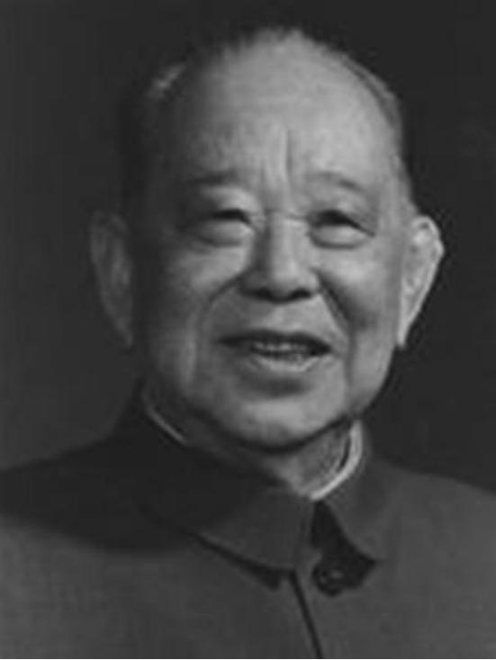 94年廖汉生到周恩来纪念馆参观，结束时被问：您是贺龙的外甥吗？