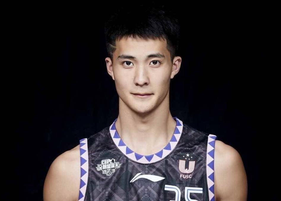 上海历史上的十大篮球明星,来自广东本土的十大篮球手