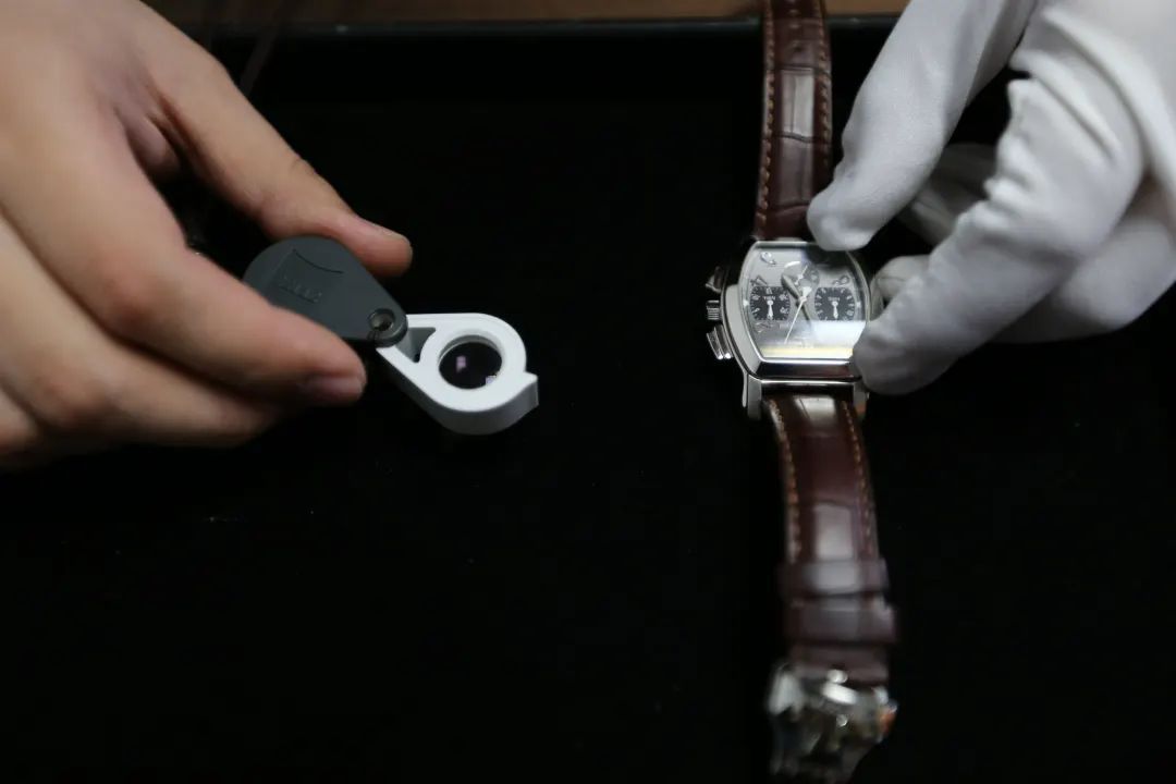 穷玩车，富玩表，典当行买的手表，到底有多便宜？