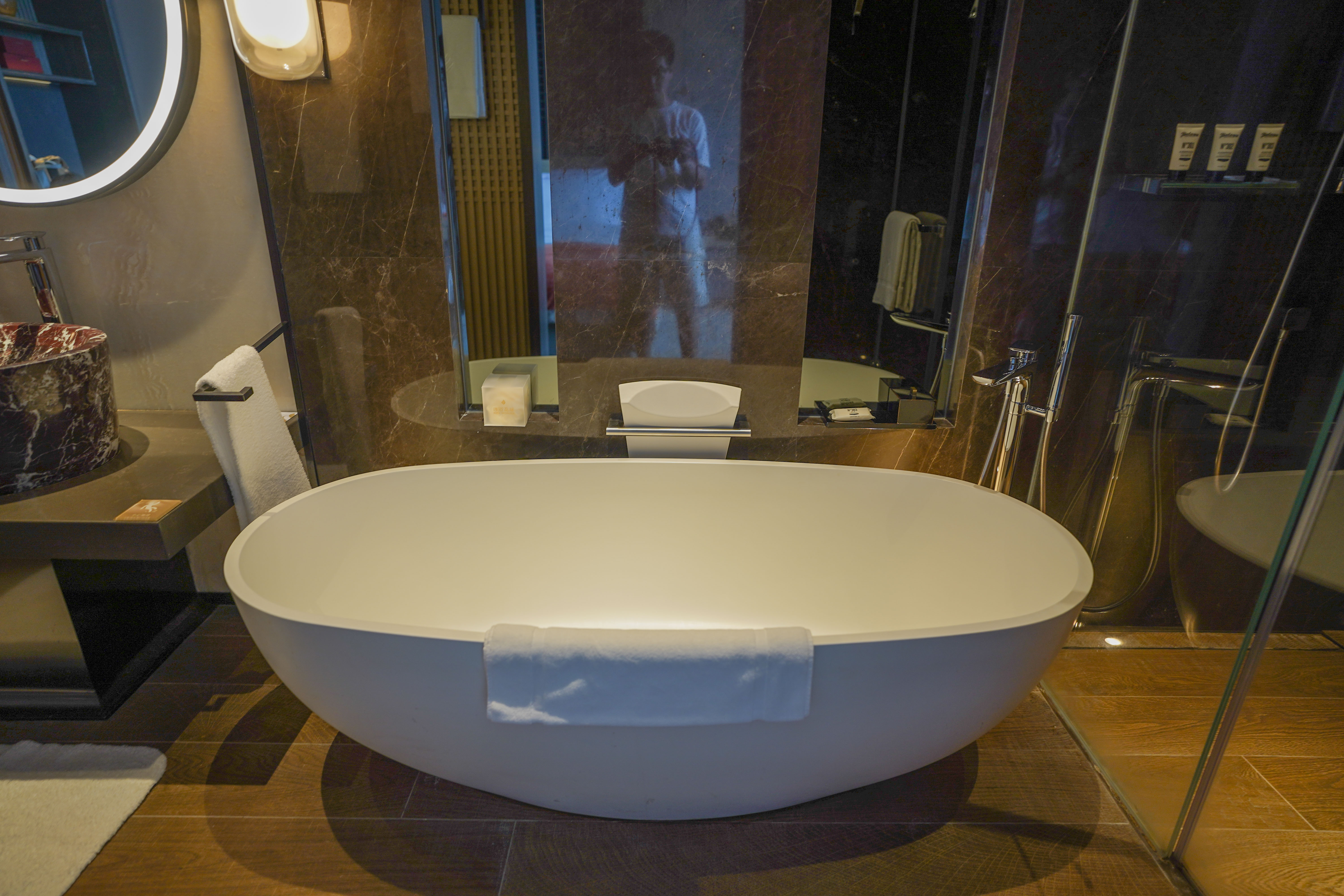 广州七星酒店在什么位置,广州最高端的五星级酒店