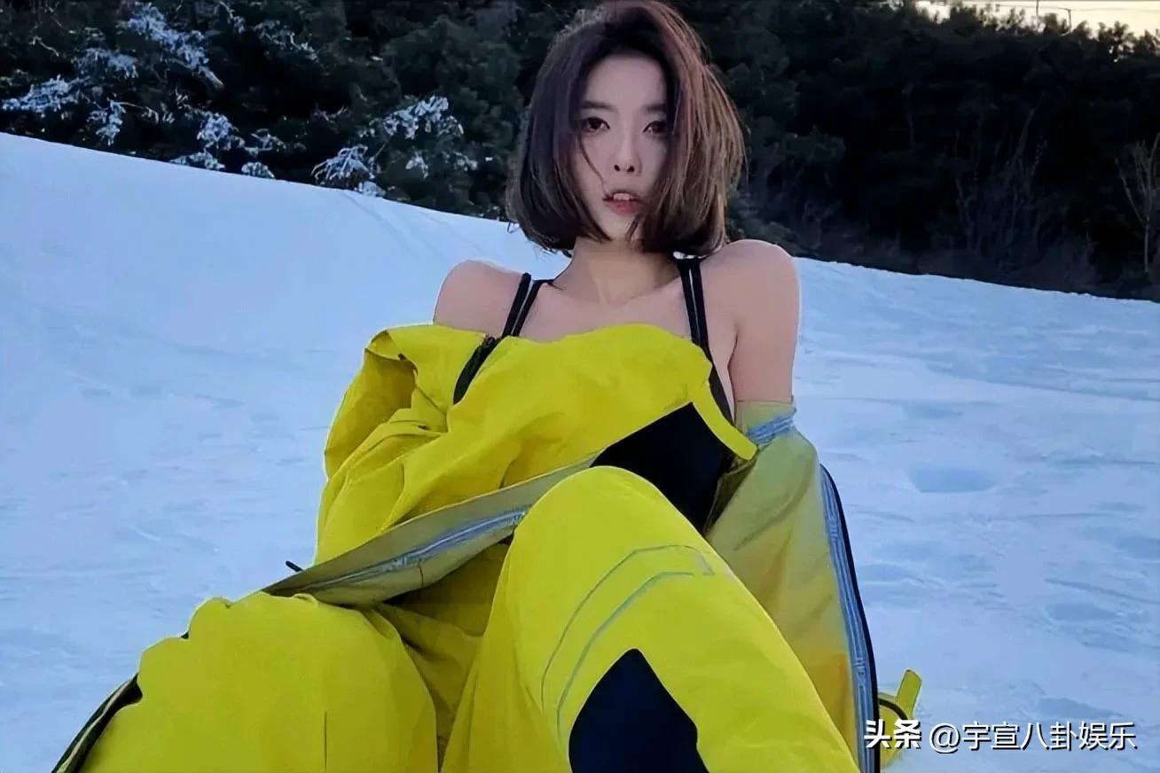 周冬雨正面写真,周冬雨惊艳写真身材