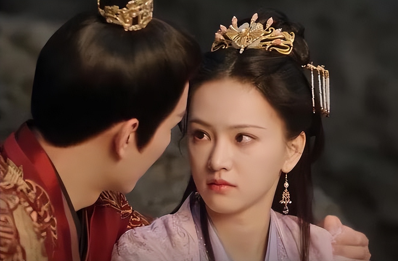 武大校花饰演最恶毒女配,作恶太多终食恶果,杀了情人后自杀