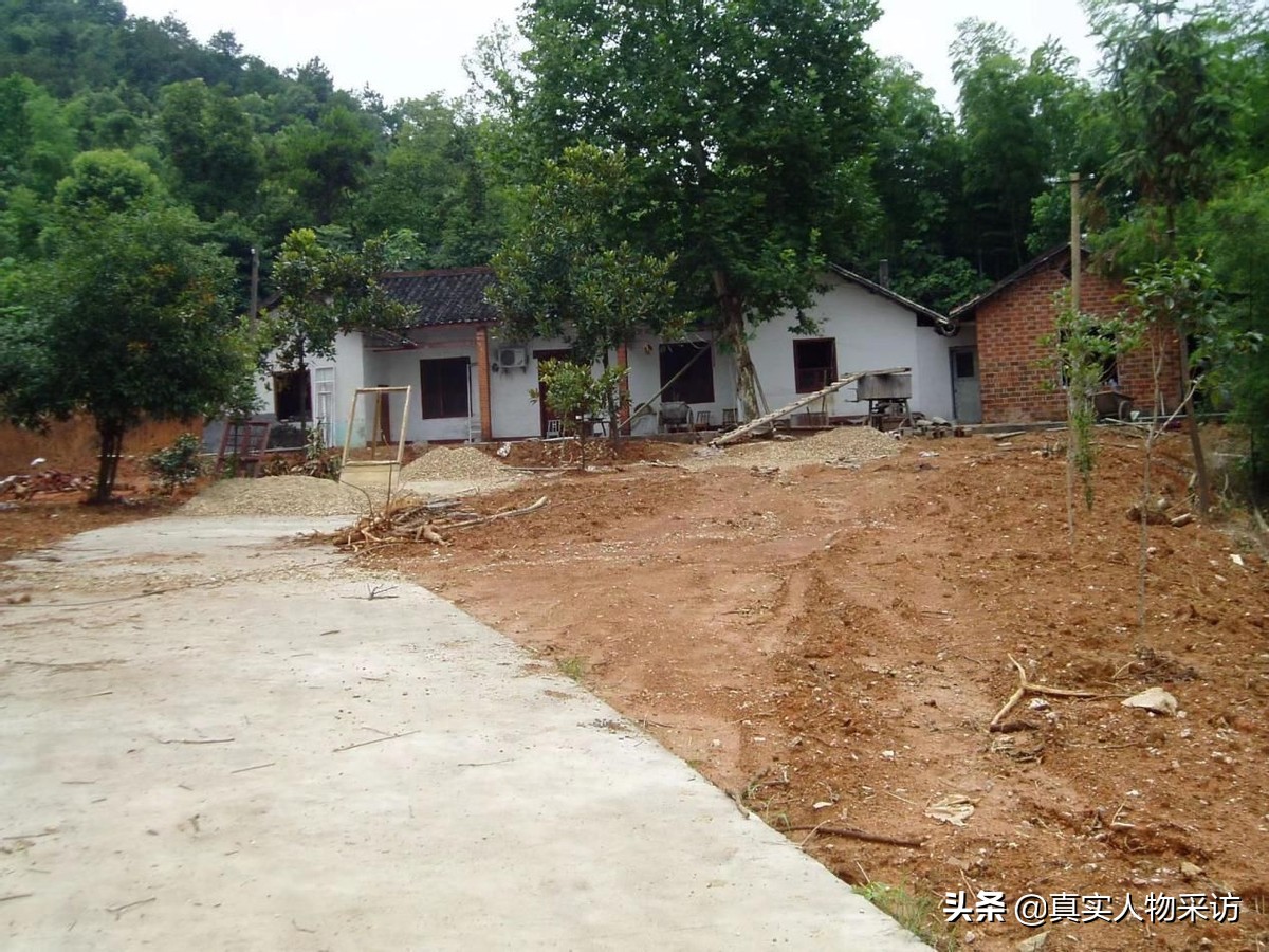 80鍚庡皬浼欒浆琛屽綋鍐滄皯,灞辨潙杩斾埂鍒涗笟