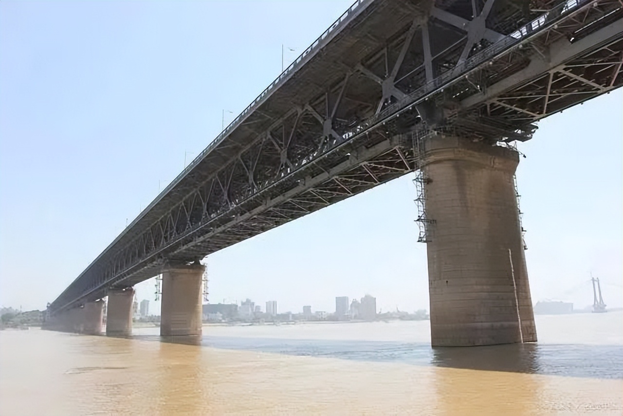 她的小说，带火了武汉鸭脖