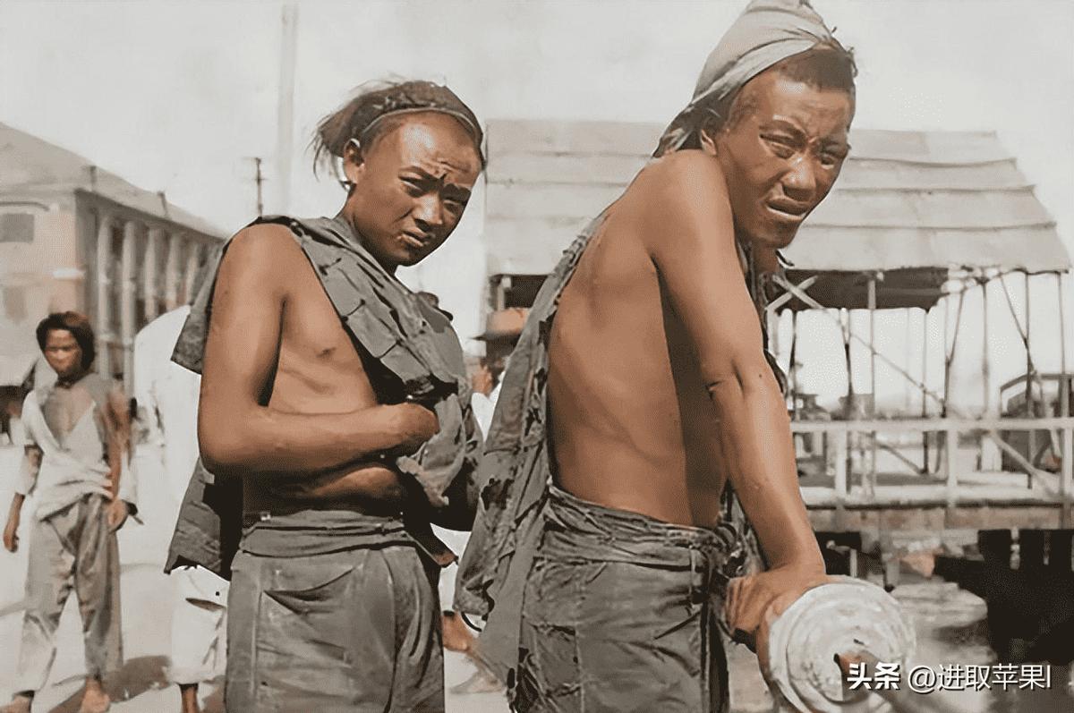 日军侵华兽行,日军当着国军的面杀俘虏