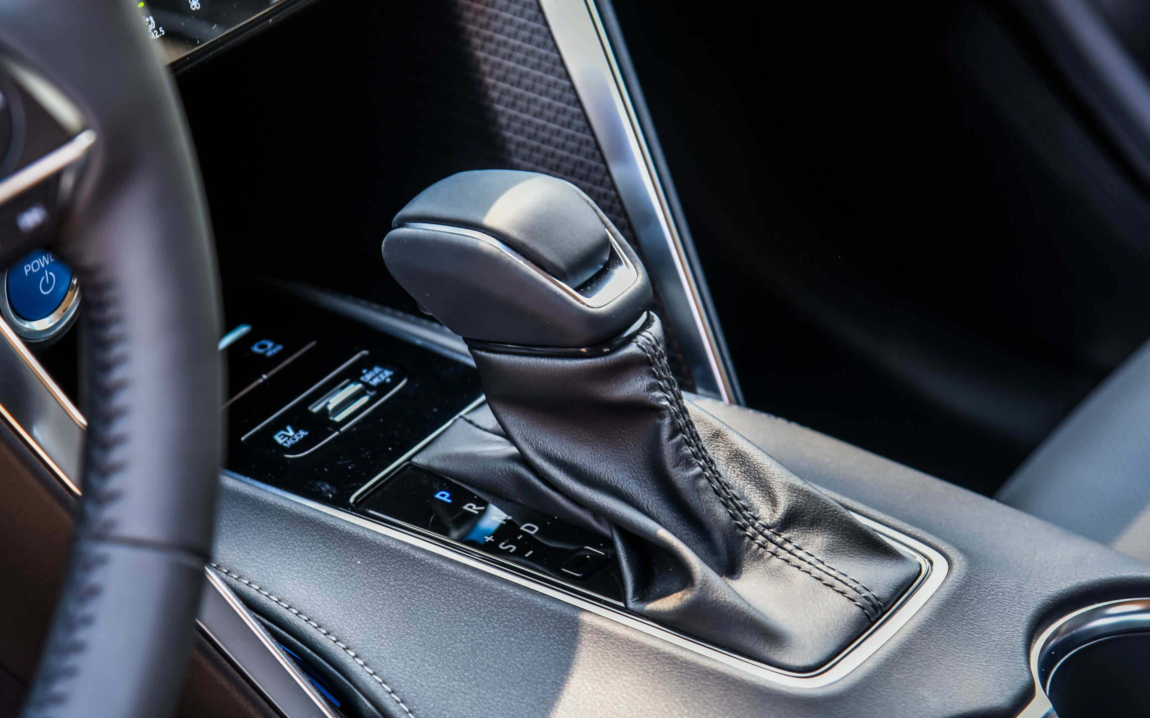 试驾丰田威飒越野视频,广汽丰田威飒两驱尊贵版试驾