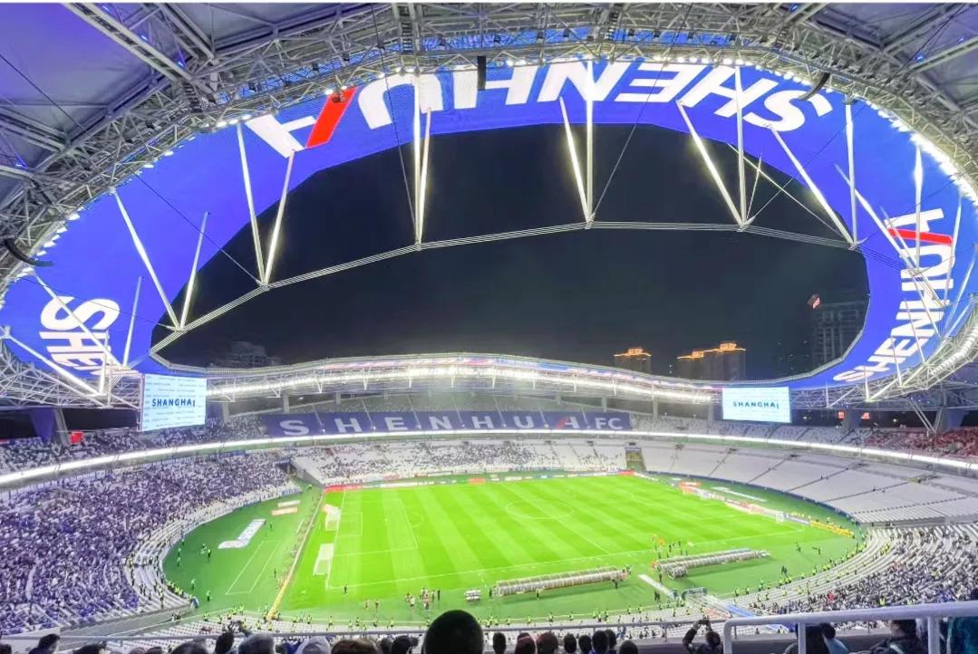 最大的体育场能容纳多少人,最新中国最大10座体育场