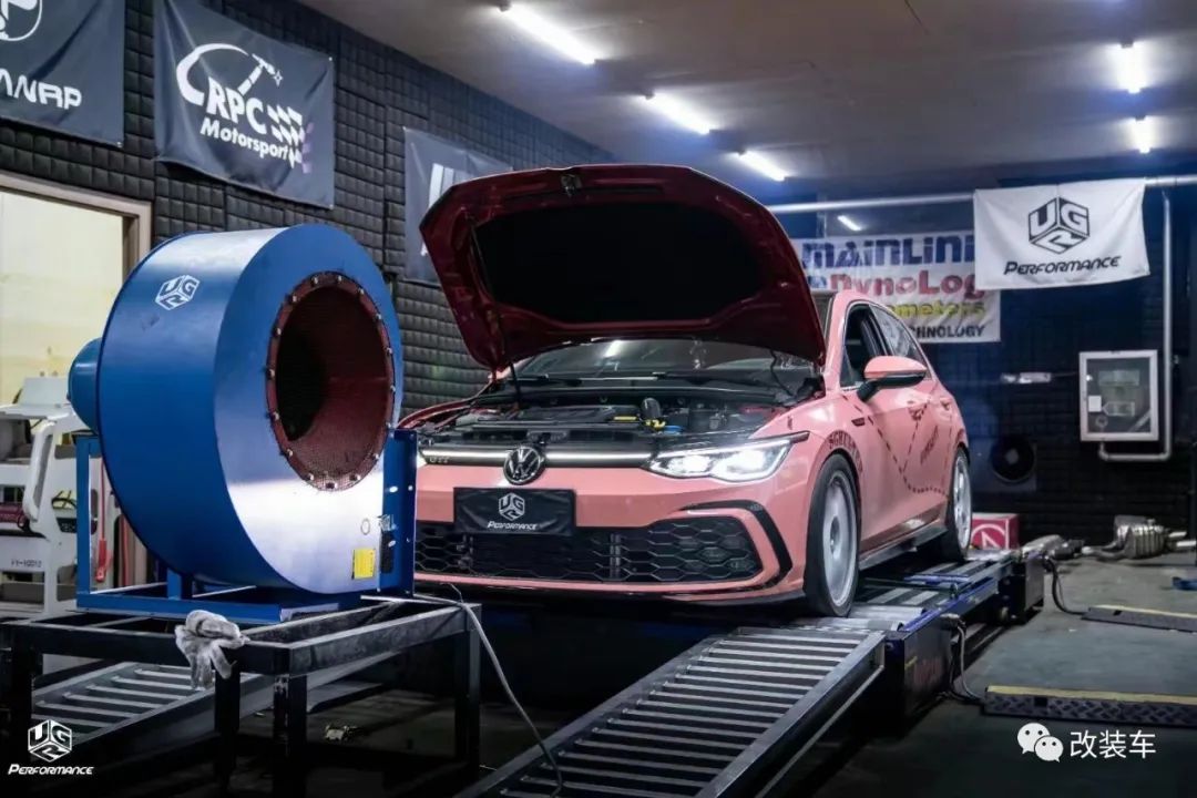 高尔夫gti8代走街,大众高尔夫第七代gti爆改