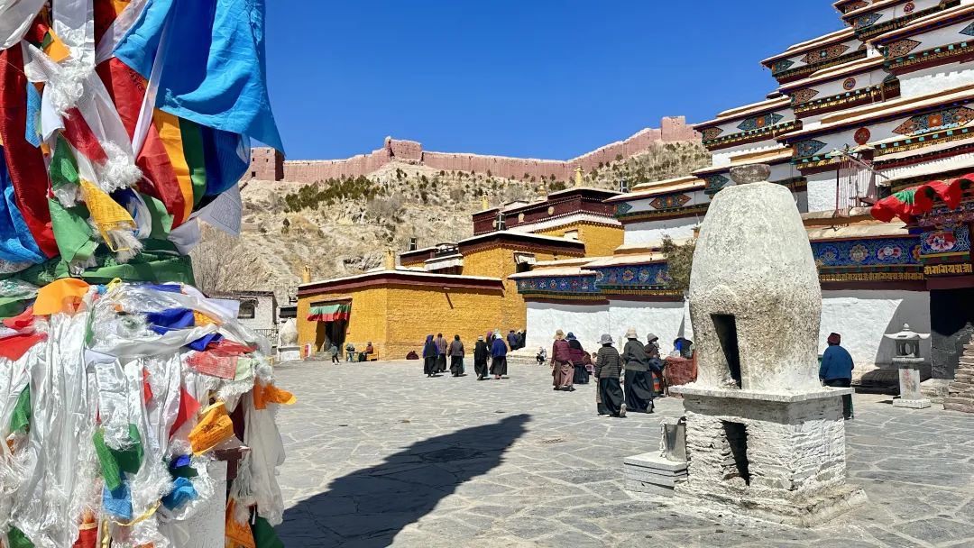 7月24日|浓浓援藏情，沪藏一家亲珠穆朗玛峰、扎什伦布寺9日“上海-日喀则”援藏旅游包机活动