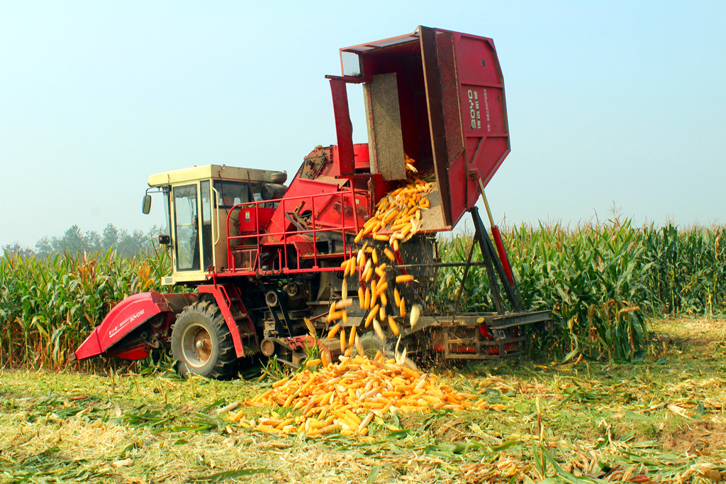 收割机滚筒三角带安装视频教程,收割机配套三角带