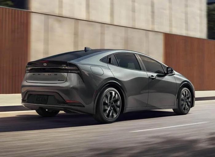 混合动力汽车普锐斯,丰田普锐斯是鼻祖