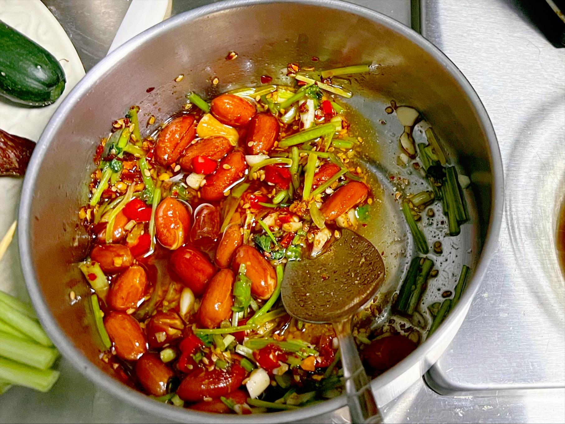 凉拌菜用的明油是什么,如何让凉拌菜的辣椒油飘香