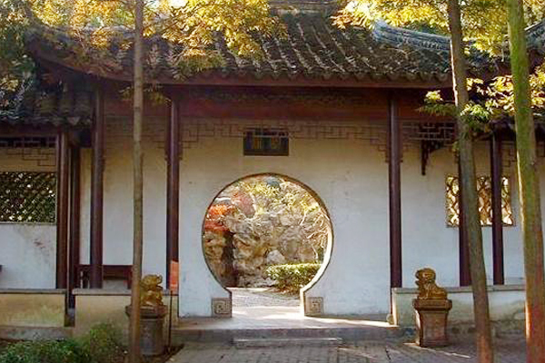 常建晨游破山寺作诗,创造一个经典成语,如今成小学生必背的名篇