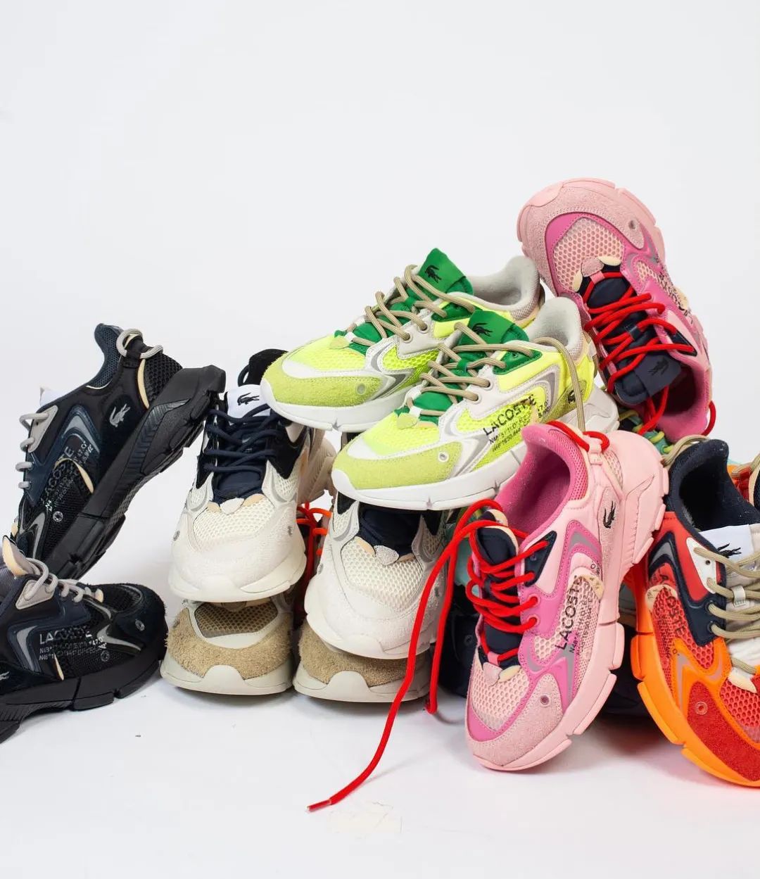 2022年爆款运动鞋100以下,春季新款运动鞋99四双