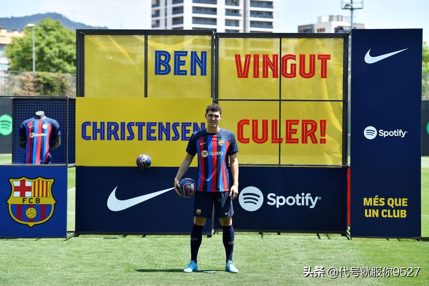 巴萨夏窗首签,巴萨免签德佩