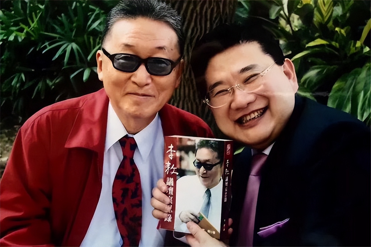 狂傲的李敖为什么说：只有毛主席值得我喊“万岁”，其他人不配