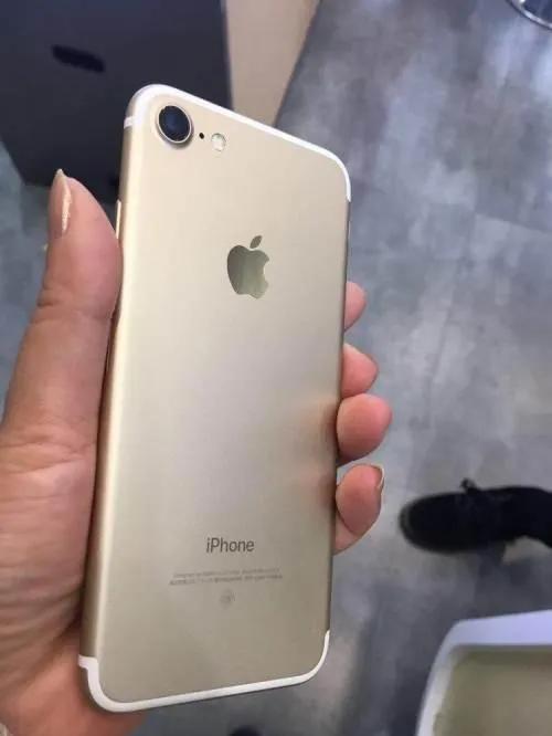 你还记得用过哪些手机吗？