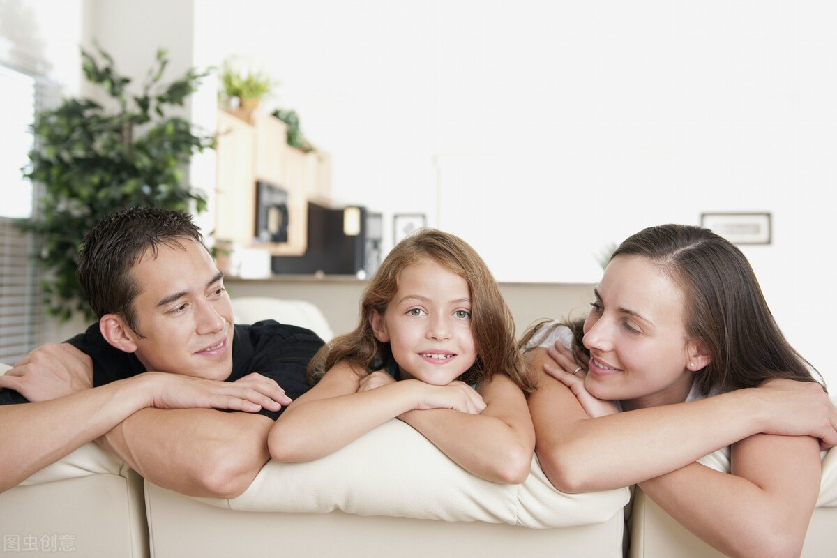 每年定投一万银行股复利20年,每年定投1万农业银行股票