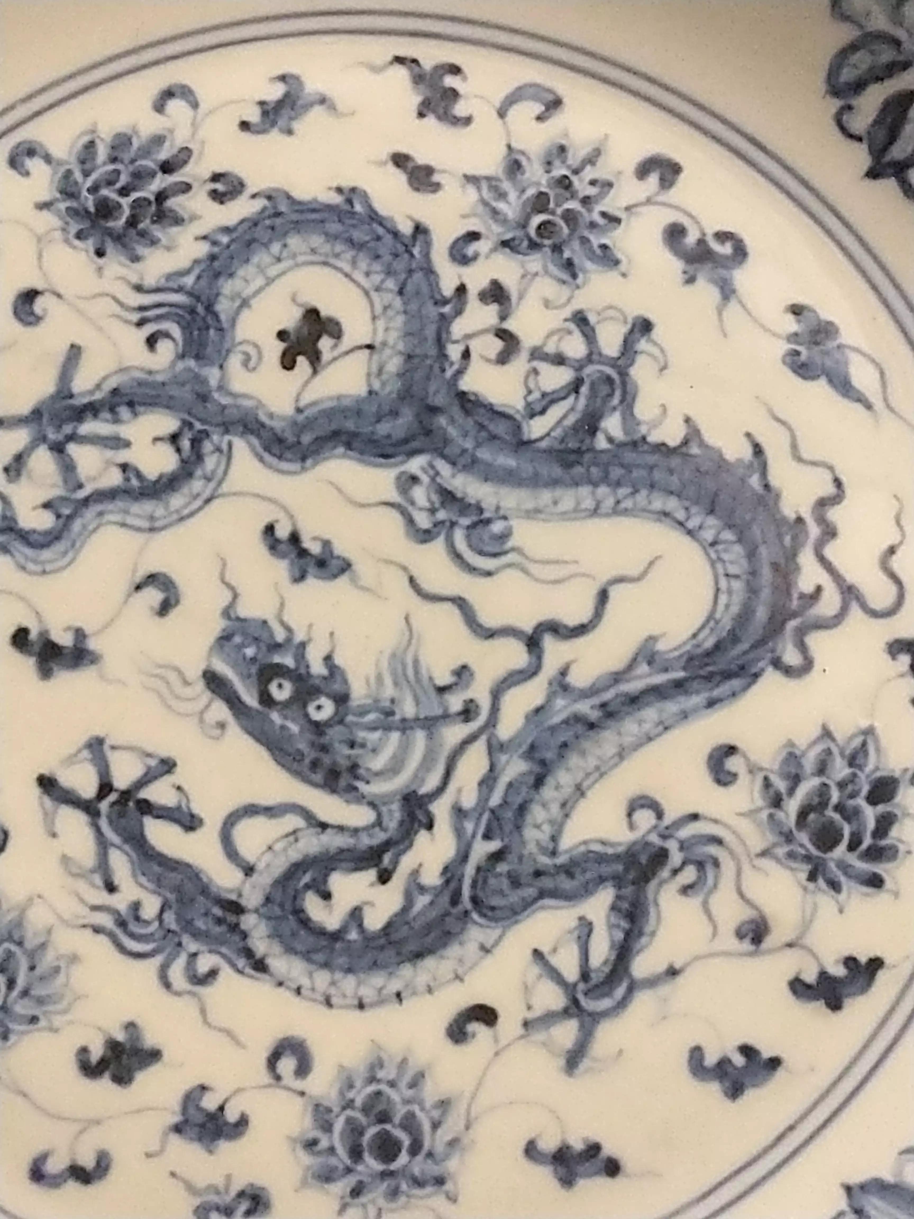 中国青花瓷画欣赏,水墨画颇具韵味的画法