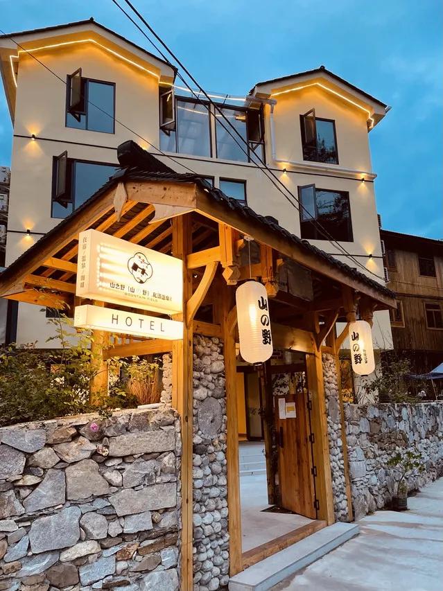 国内真正的天然温泉大全,国内真正的天然温泉排名