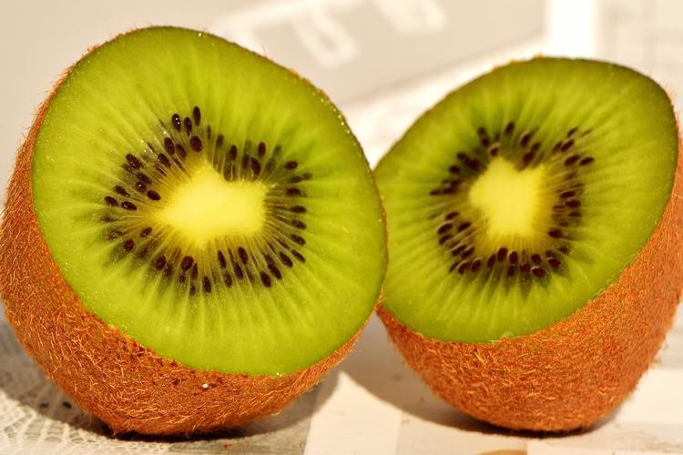 猕猴桃是奇异果吗有什么区别,猕猴桃叫奇异果