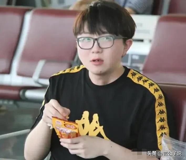 手比脸好看系列,年轻帅气老了丑的6位明星