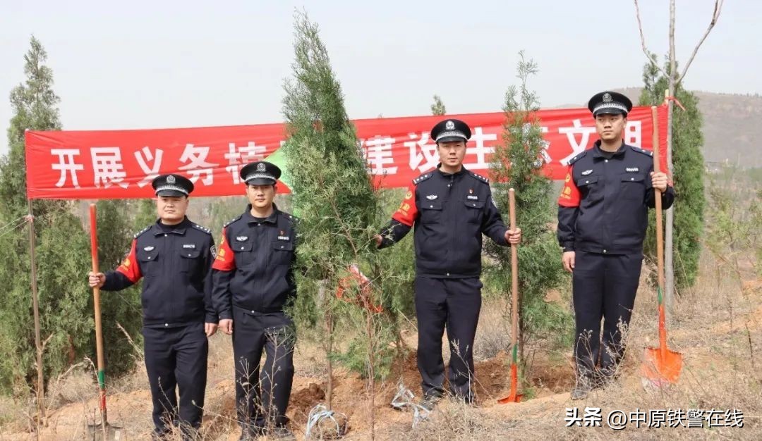 拥抱春天播种希望植树节手抄报,植树节拥抱春天播种梦想主题班会