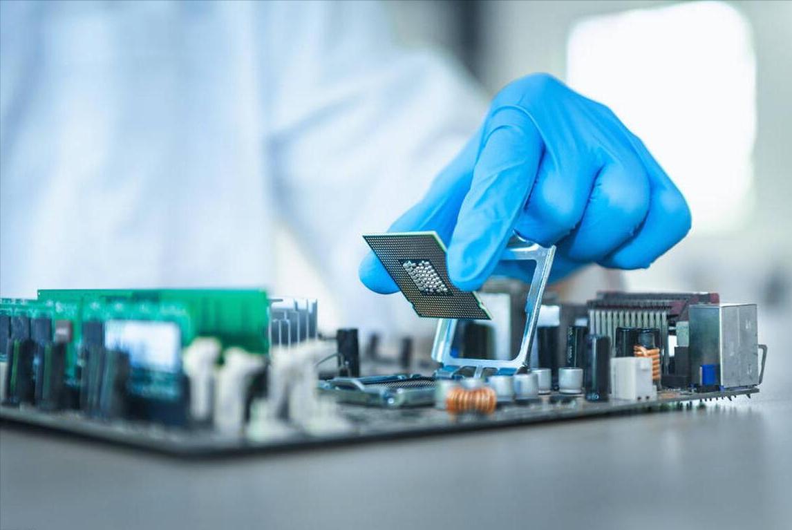 清华教授公开叫板，别把国产芯片“想太好”，根本离不开外企？