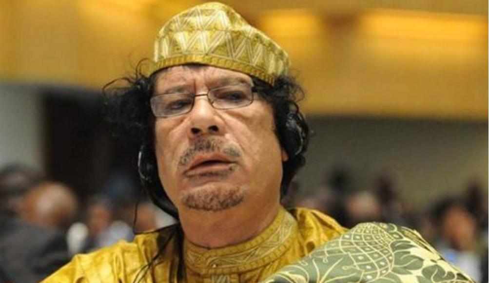 1982年卡扎菲访华，与*小平邓**谈话态度傲慢，邓公回应让其颜面尽失