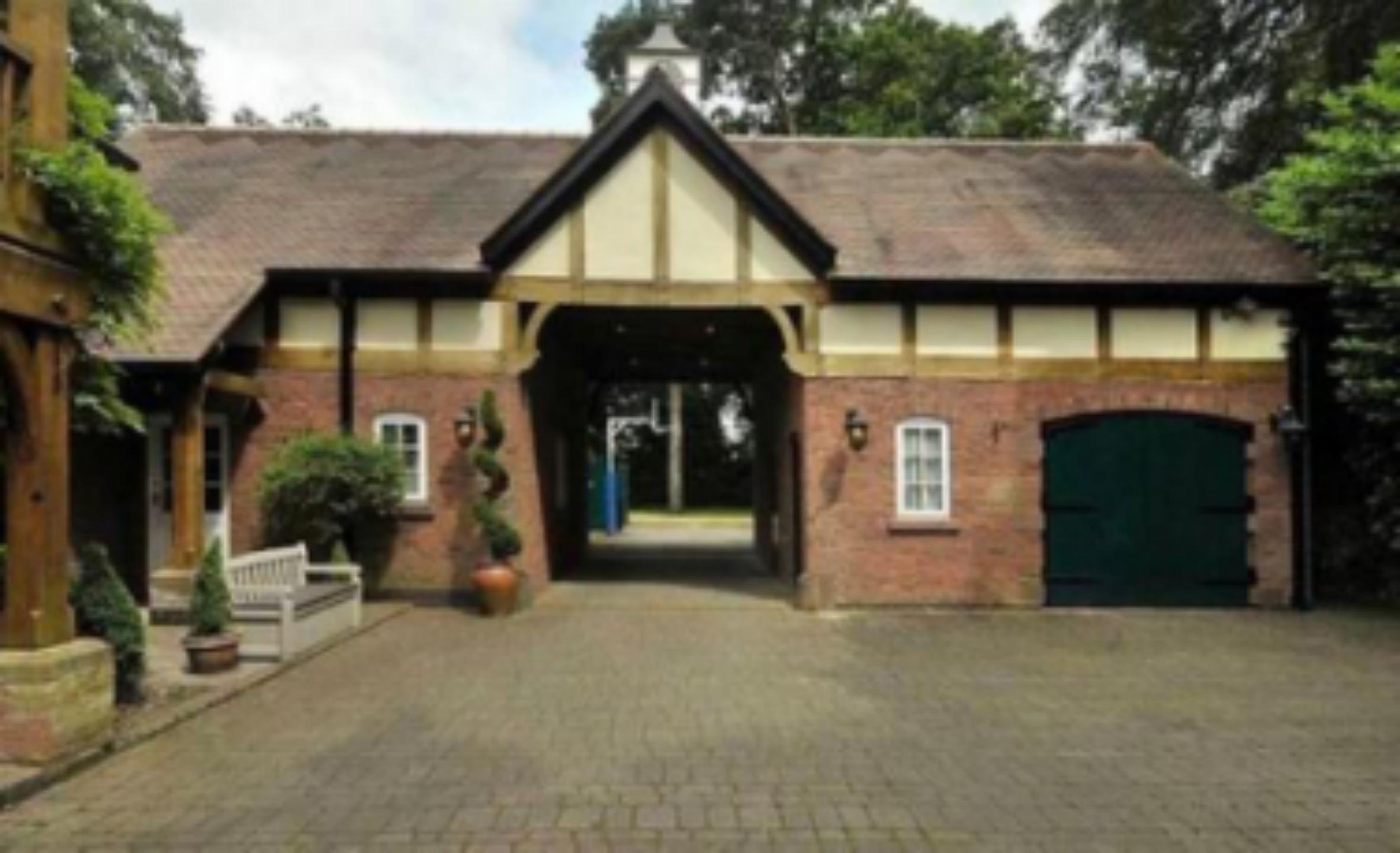 贝克汉姆和c罗谁有钱,贝克汉姆和c罗谁商业价值大