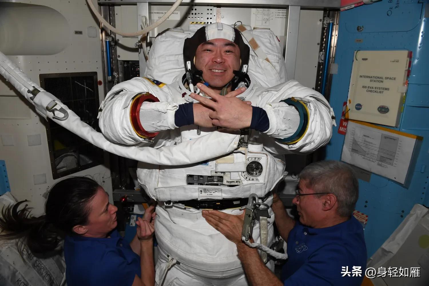 俄罗斯太空行走的过程,俄罗斯太空行走5秒