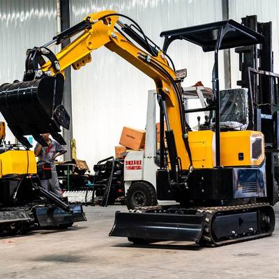 美国大爷网购中国老人机,美国大爷买中国挖土机