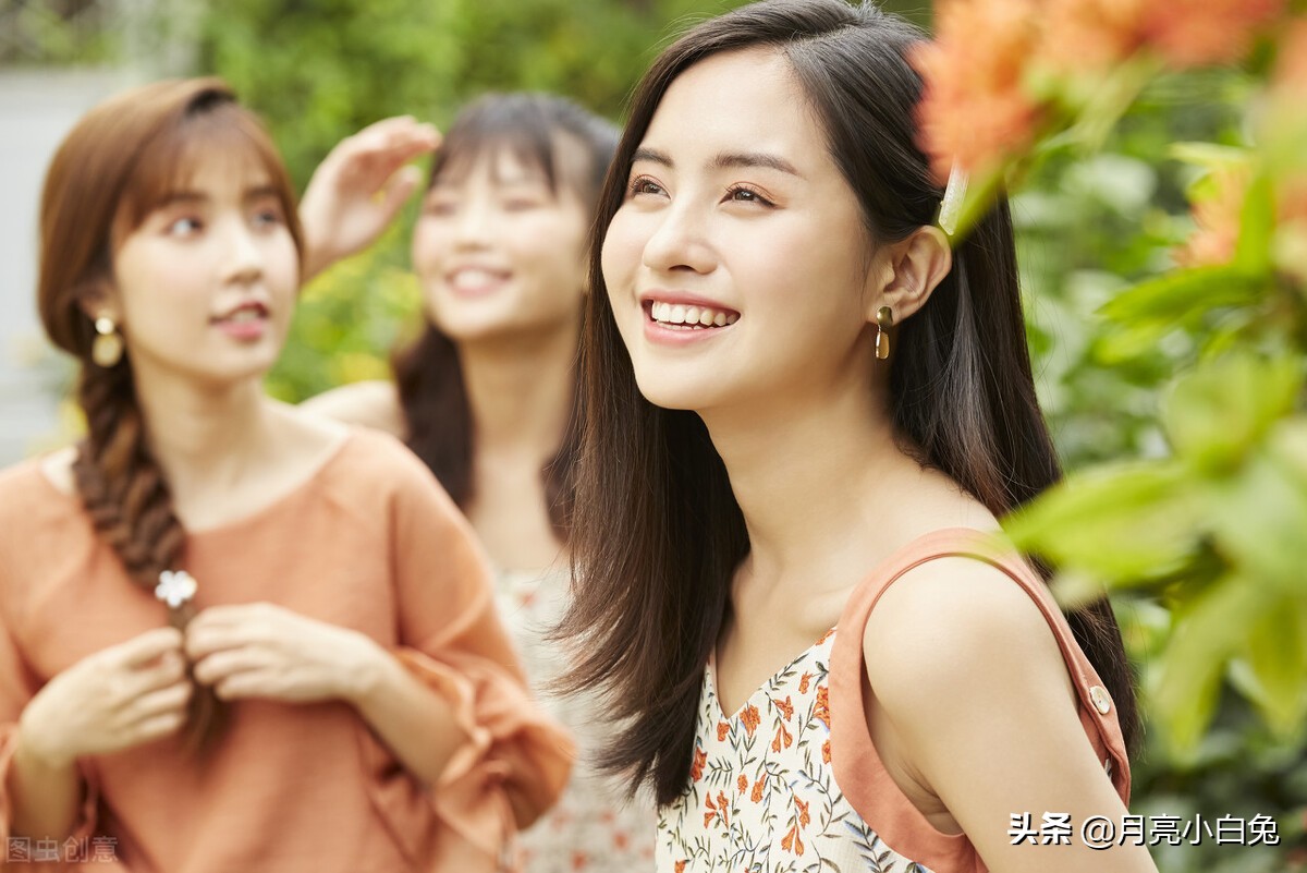 女孩青春期身体会出现什么变化,女孩青春期会有什么反应