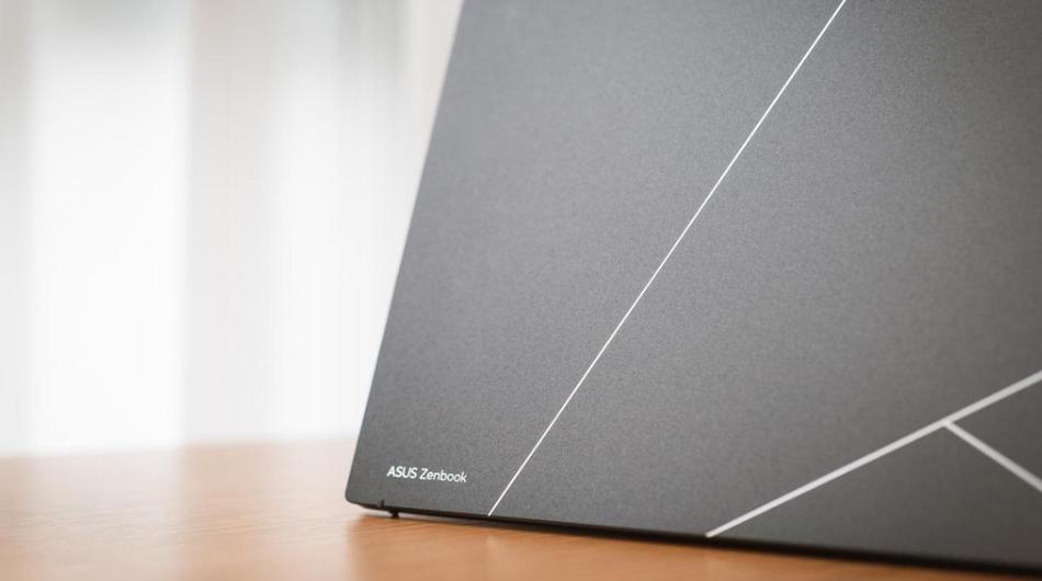 华硕最新的zenbooks13,华硕zenbook13轻薄本