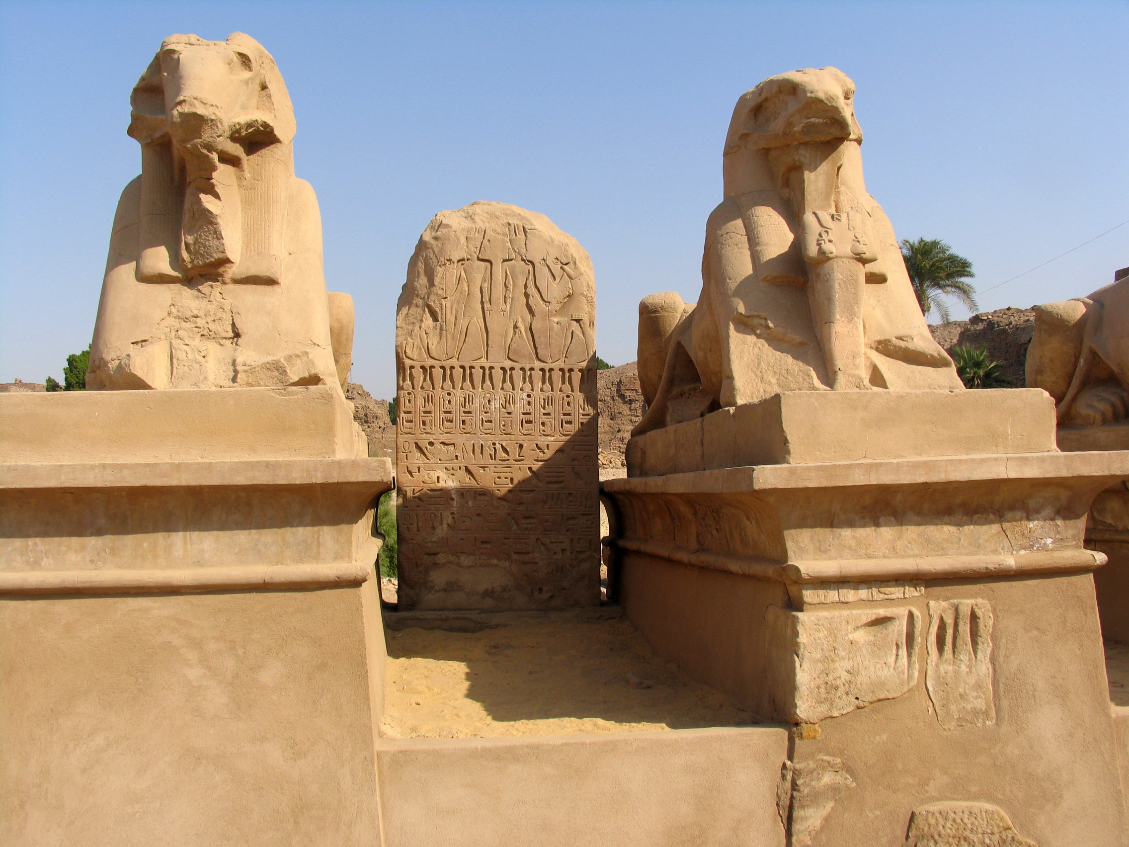 埃及古城卢克索,探访卢克索卡尔纳克神庙