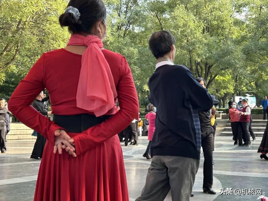 大屏、性能强、长续航，iPhone14Plus会打动你吗？