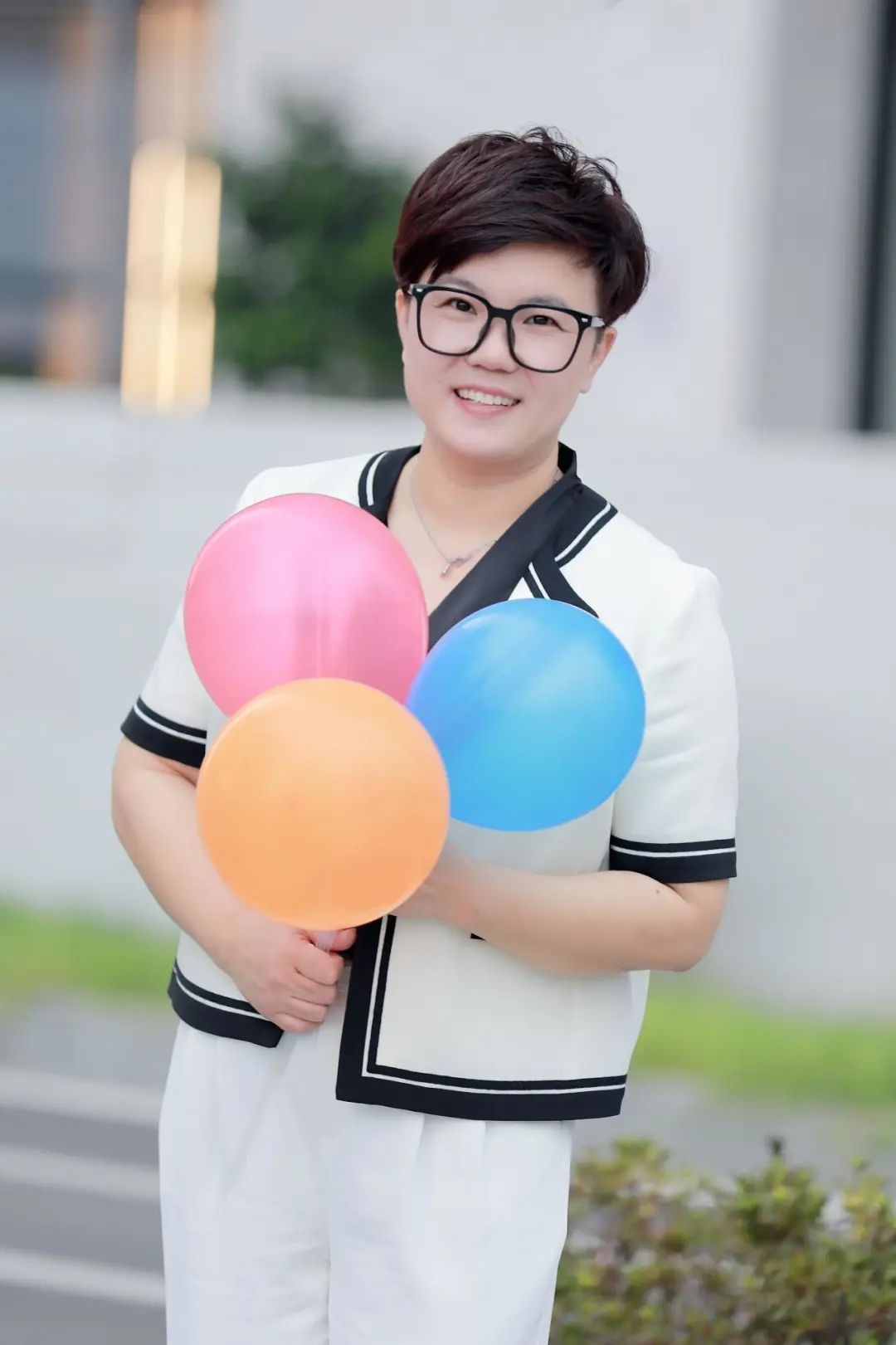 立德树人担使命匠心铸魂育英才,立德树人守初心薪火相传担使命