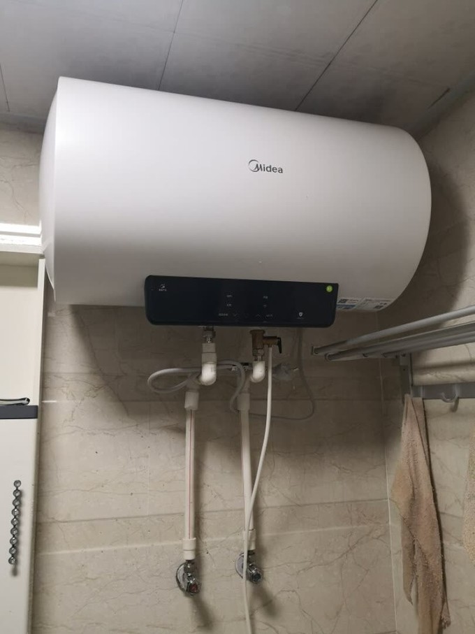 热水器功率越大是不是越费电,电热水器热水慢又耗电什么原因