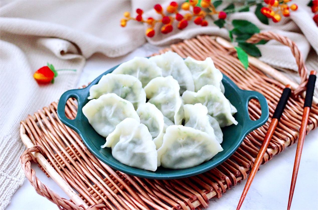 简单又营养的鸡蛋水饺,好吃的韭菜鸡蛋水饺来了