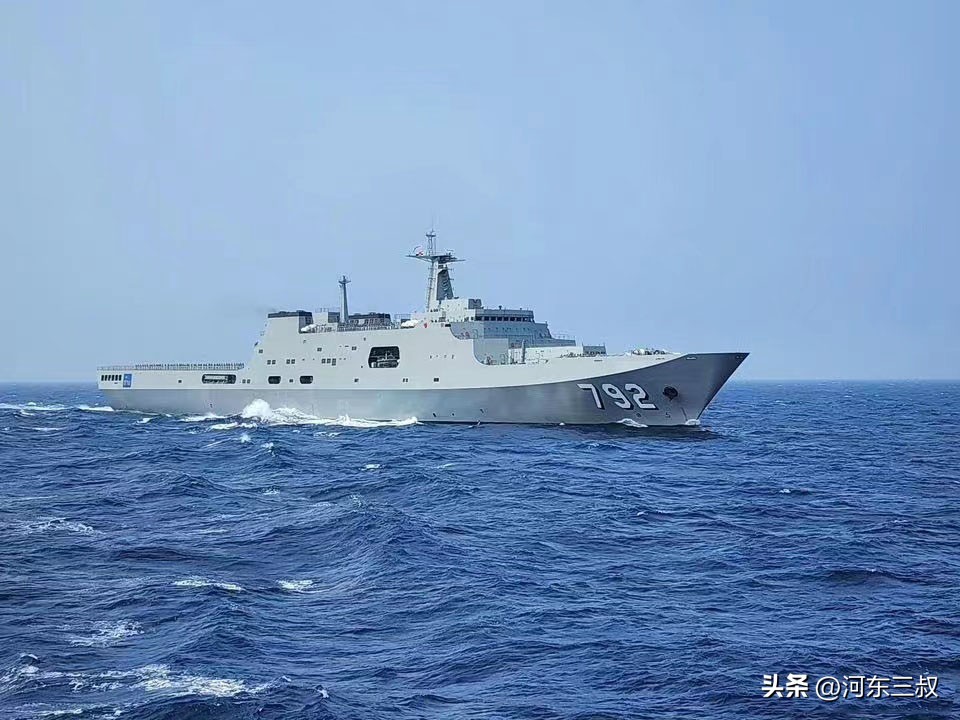 1.3亿美元买一艘坞登，比中国自用型还便宜，泰国海军高调迎接