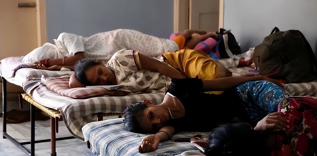 惨！为了防止月经影响工作，印度十几万甘蔗女工被哄骗切掉子宫